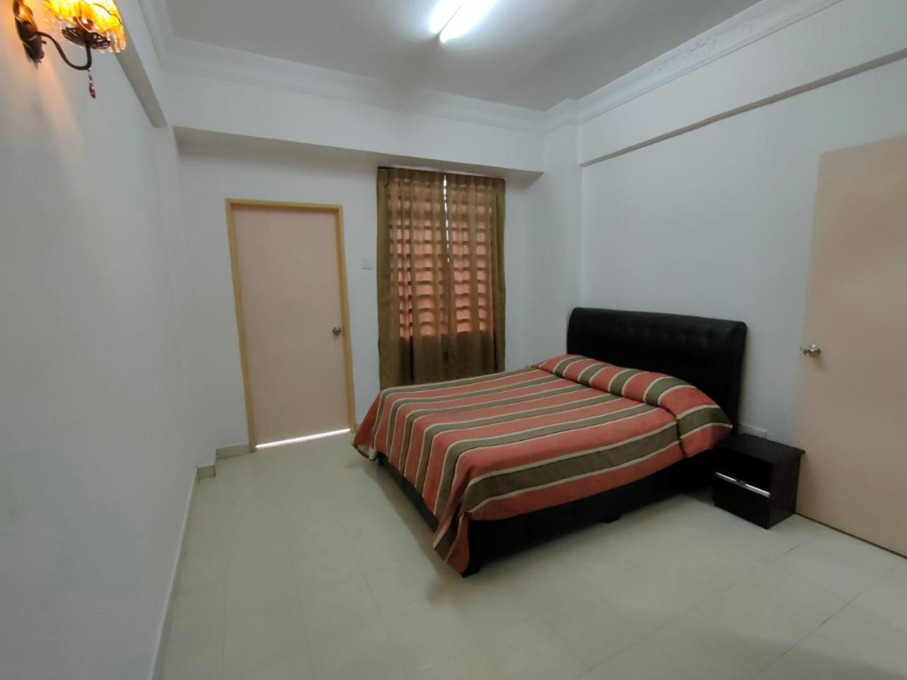 Emerald New Homstay Apartment *